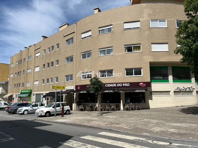 Apartamento T3 para Arrendamento em São Mamede de Infesta e Senhora da Hora Foto 1