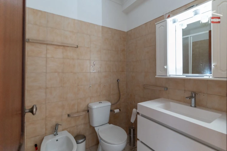 Apartamento T2 para Venda em Nazare Foto 6