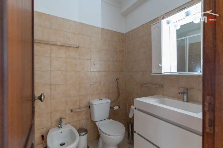 Apartamento T2 para Venda em Nazare Foto 7