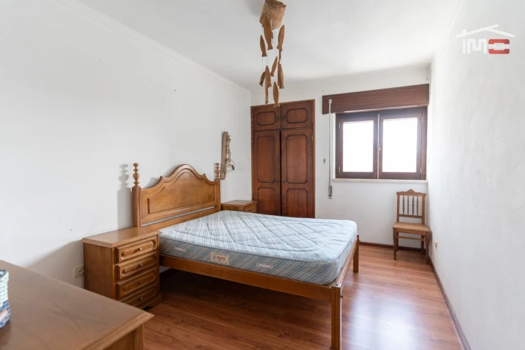 Apartamento T2 para Venda em Nazare Foto 8