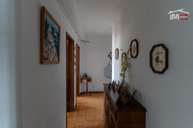 Apartamento T2 para Venda em Nazare Foto 11