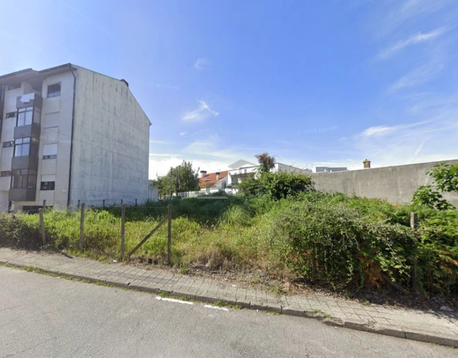 Terreno P/ Prédio para Venda em Ermesinde Foto 2