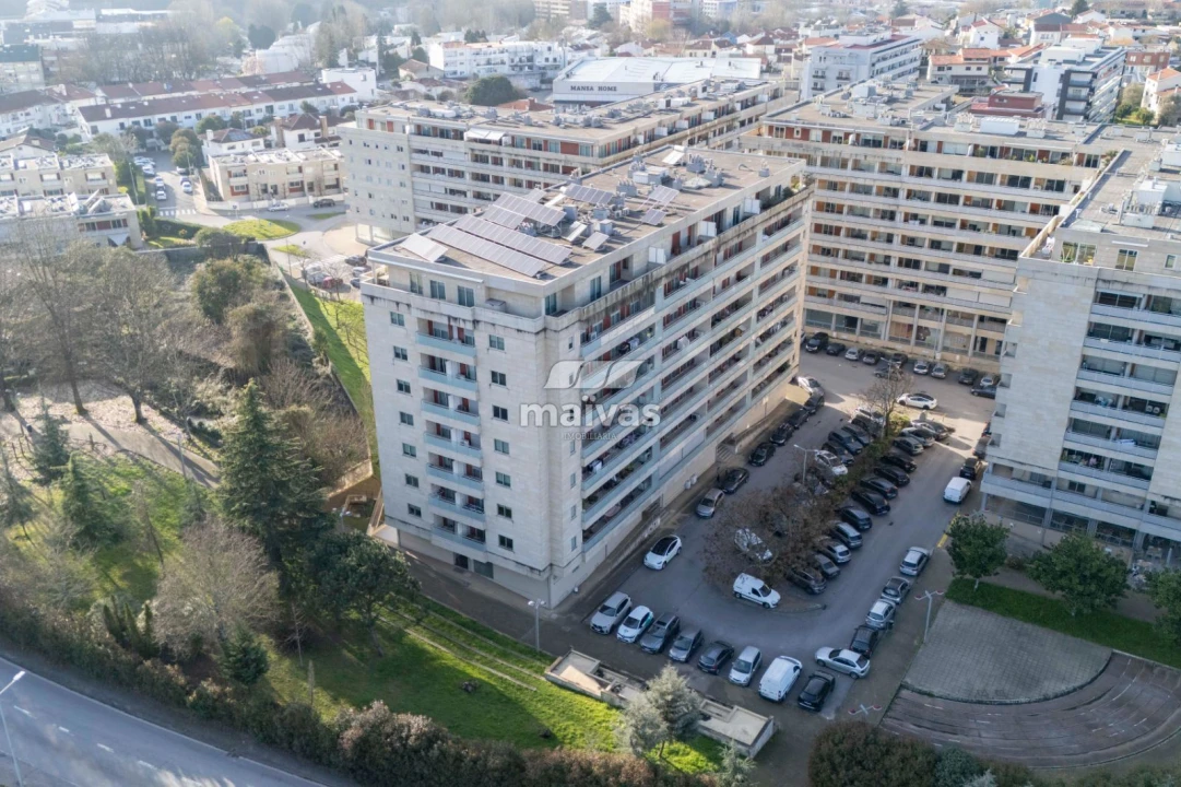 Apartamento T3 para Venda em Nogueira, Fraião e Lamaçães Foto 1