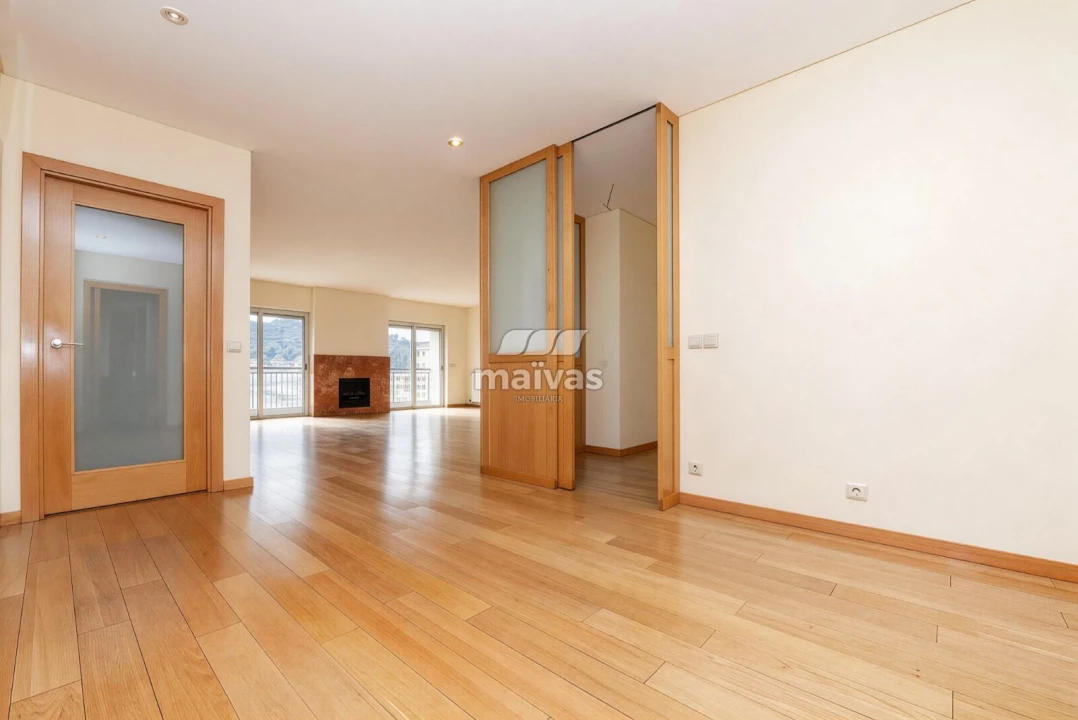 Apartamento T3 para Venda em Nogueira, Fraião e Lamaçães Foto 8
