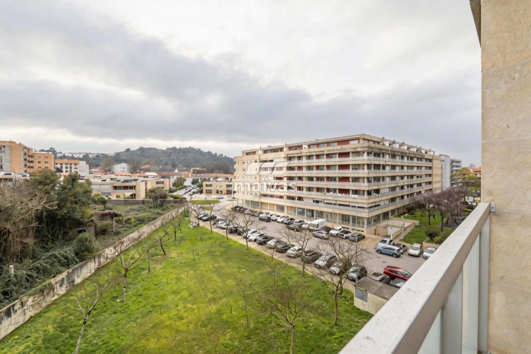 Apartamento T3 para Venda em Nogueira, Fraião e Lamaçães Foto 13