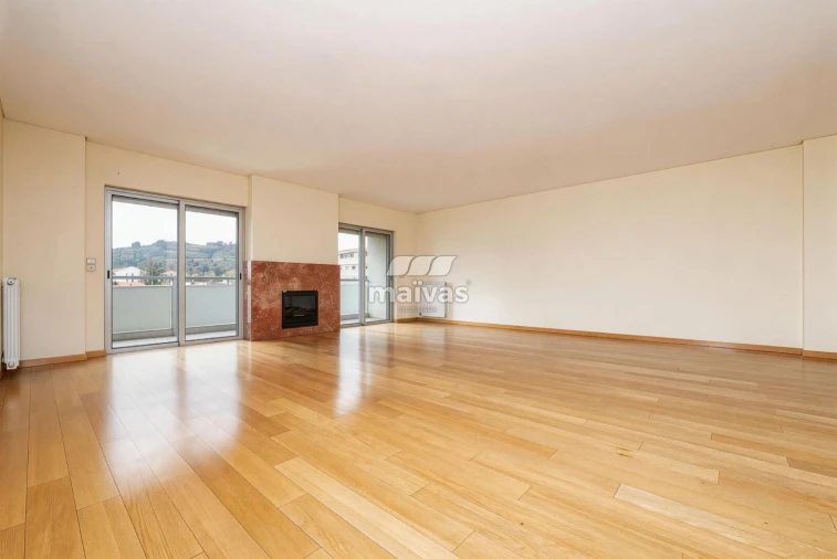 Apartamento T3 para Venda em Nogueira, Fraião e Lamaçães Foto 9