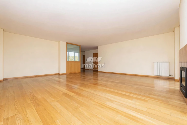 Apartamento T3 para Venda em Nogueira, Fraião e Lamaçães Foto 11