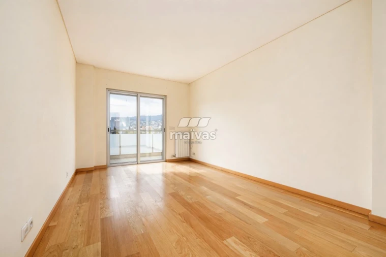 Apartamento T3 para Venda em Nogueira, Fraião e Lamaçães Foto 24