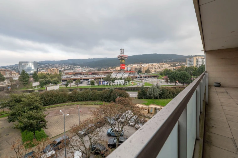 Apartamento T3 para Venda em Nogueira, Fraião e Lamaçães Foto 28