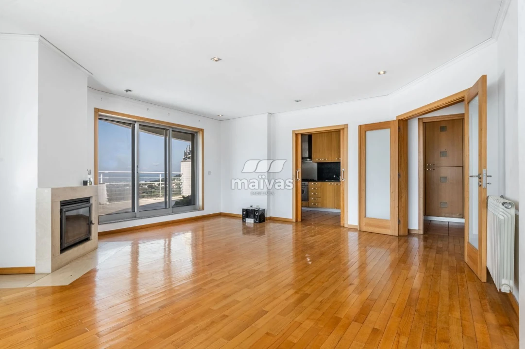 Apartamento T3 para Venda em Ferreiros e Gondizalves Foto 4