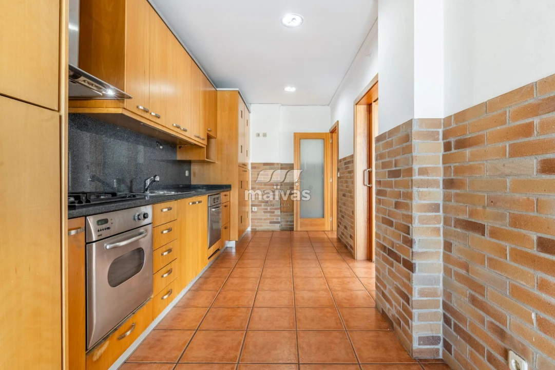Apartamento T3 para Venda em Ferreiros e Gondizalves Foto 7