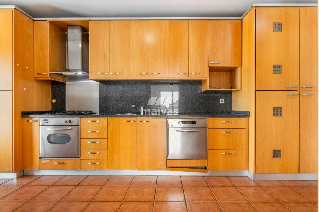Apartamento T3 para Venda em Ferreiros e Gondizalves Foto 8