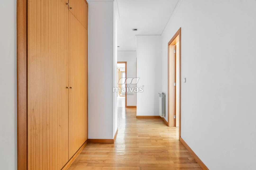 Apartamento T3 para Venda em Ferreiros e Gondizalves Foto 9