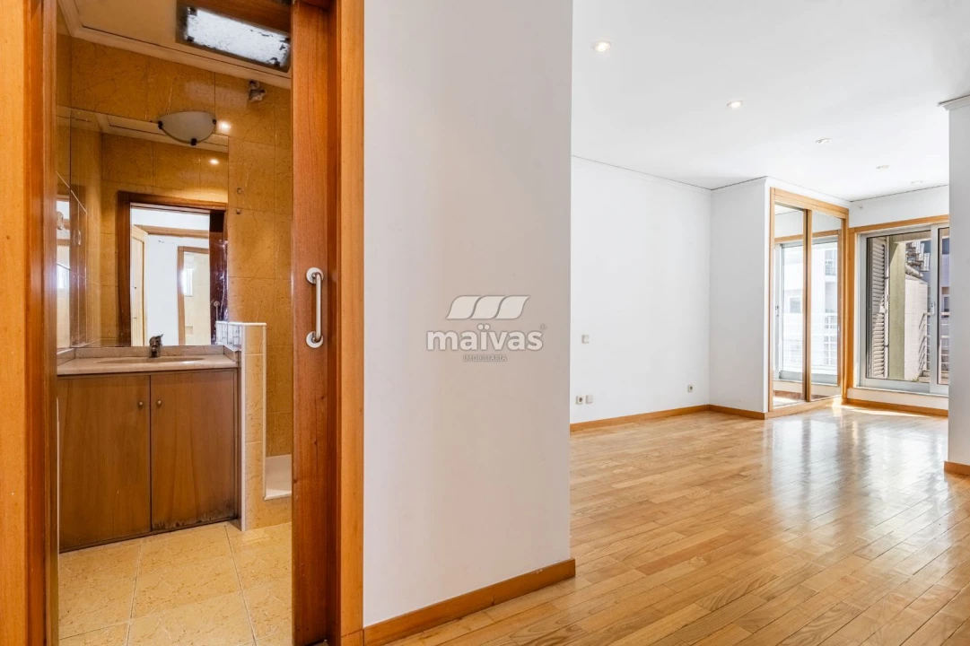 Apartamento T3 para Venda em Ferreiros e Gondizalves Foto 17