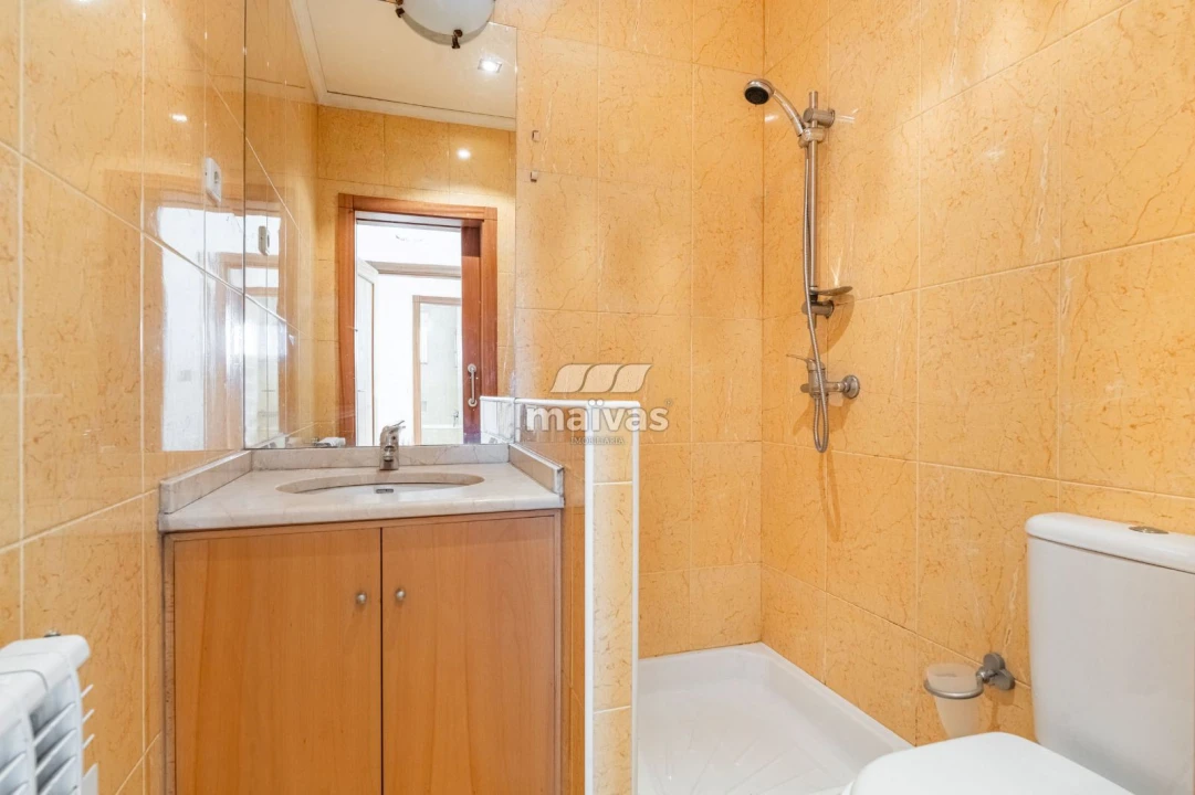 Apartamento T3 para Venda em Ferreiros e Gondizalves Foto 18