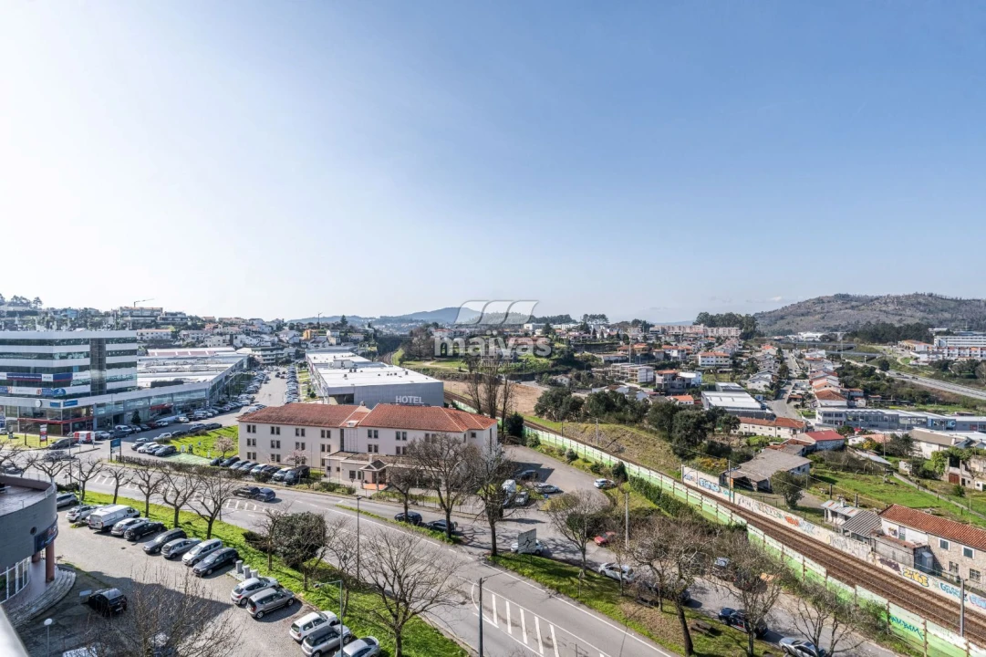Apartamento T3 para Venda em Ferreiros e Gondizalves Foto 23