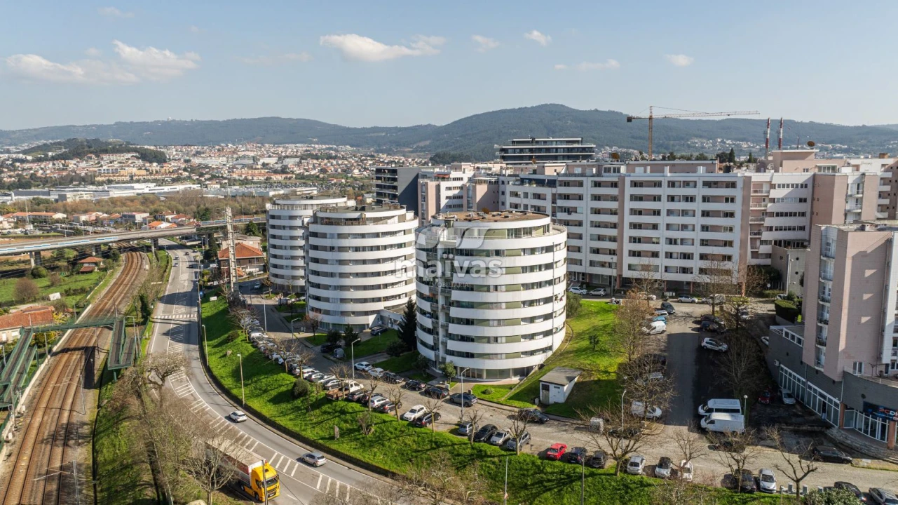 Apartamento T3 para Venda em Ferreiros e Gondizalves Foto 26