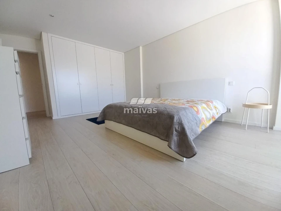 Apartamento T2 para Arrendamento em Braga (São José de São Lázaro e São João do Souto) Foto 11