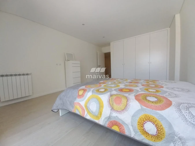 Apartamento T2 para Arrendamento em Braga (São José de São Lázaro e São João do Souto) Foto 10