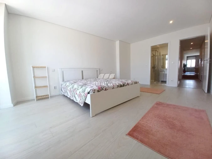 Apartamento T2 para Arrendamento em Braga (São José de São Lázaro e São João do Souto) Foto 14