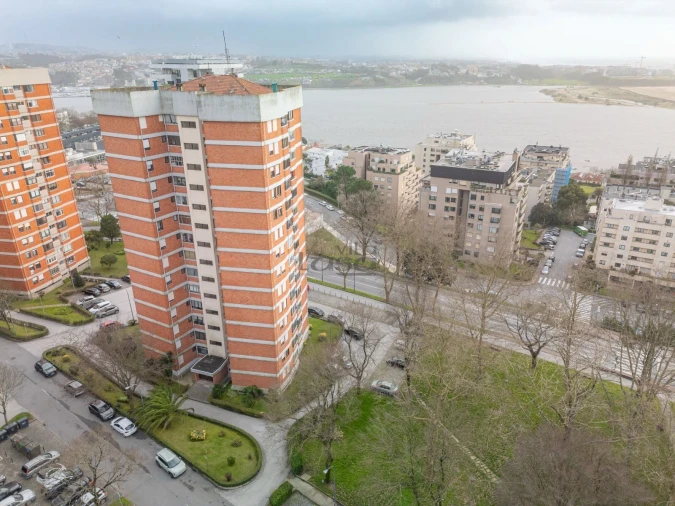 Apartamento T3 para Venda em Lordelo do Ouro e Massarelos Foto 3