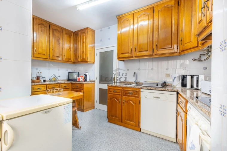 Apartamento T3 para Venda em Lordelo do Ouro e Massarelos Foto 10