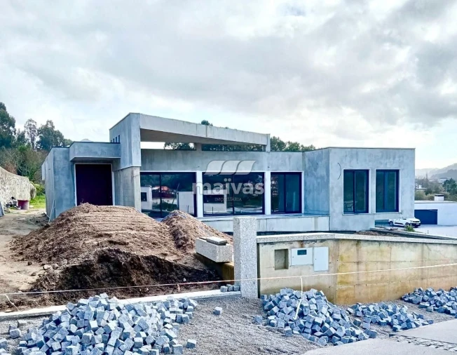 Moradia T3 para Venda em Paço Foto 1