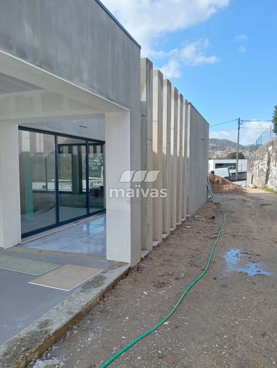 Moradia T3 para Venda em Paço Foto 8