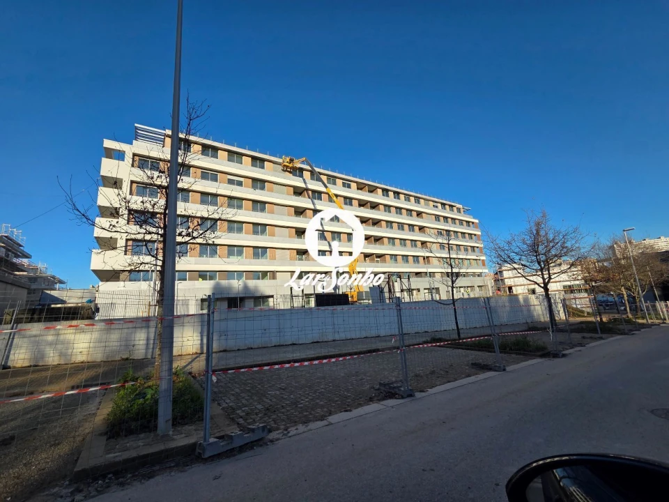 Apartamento T2 para Venda em Cidade da Maia Foto 16