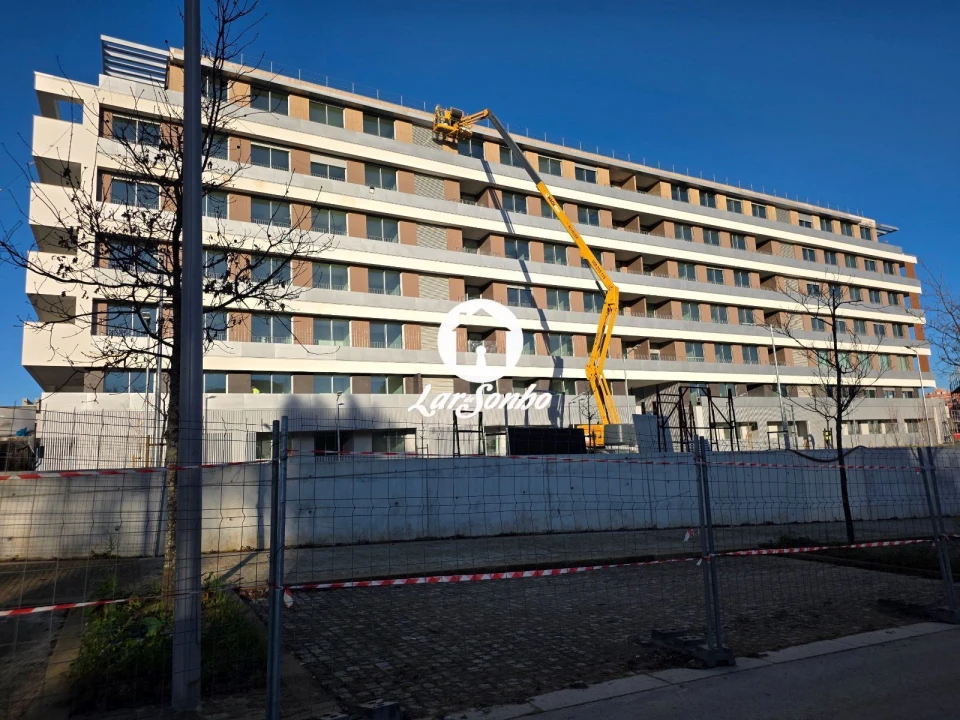 Apartamento T2 para Venda em Cidade da Maia Foto 18