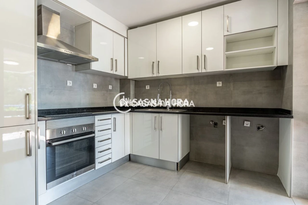 Apartamento T2 para Arrendamento em Oeiras e São Julião da Barra, Paço de Arcos e Caxias Foto 9