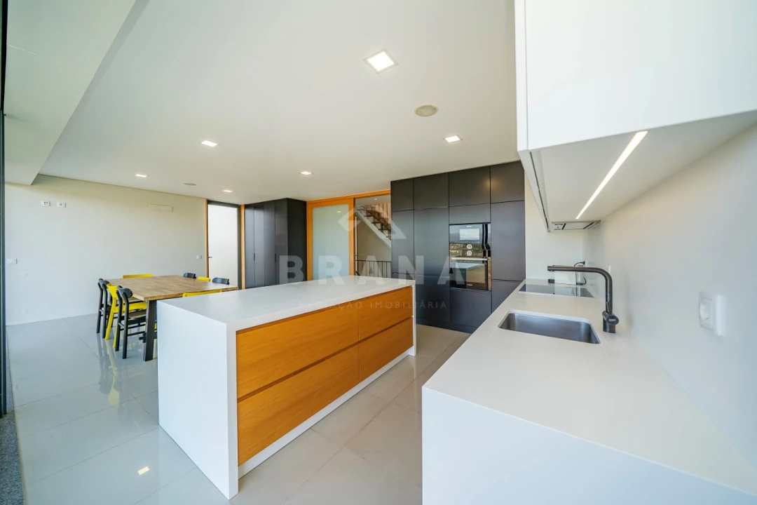 Moradia T4 para Venda em Bico Foto 8