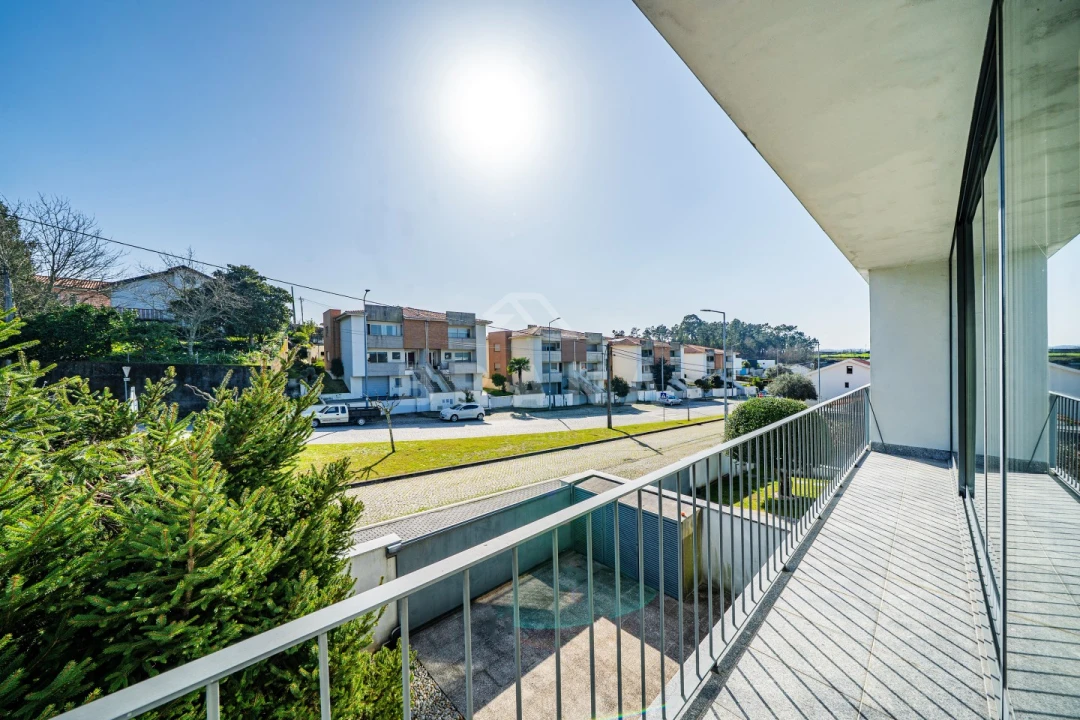 Moradia T4 para Venda em Bico Foto 15