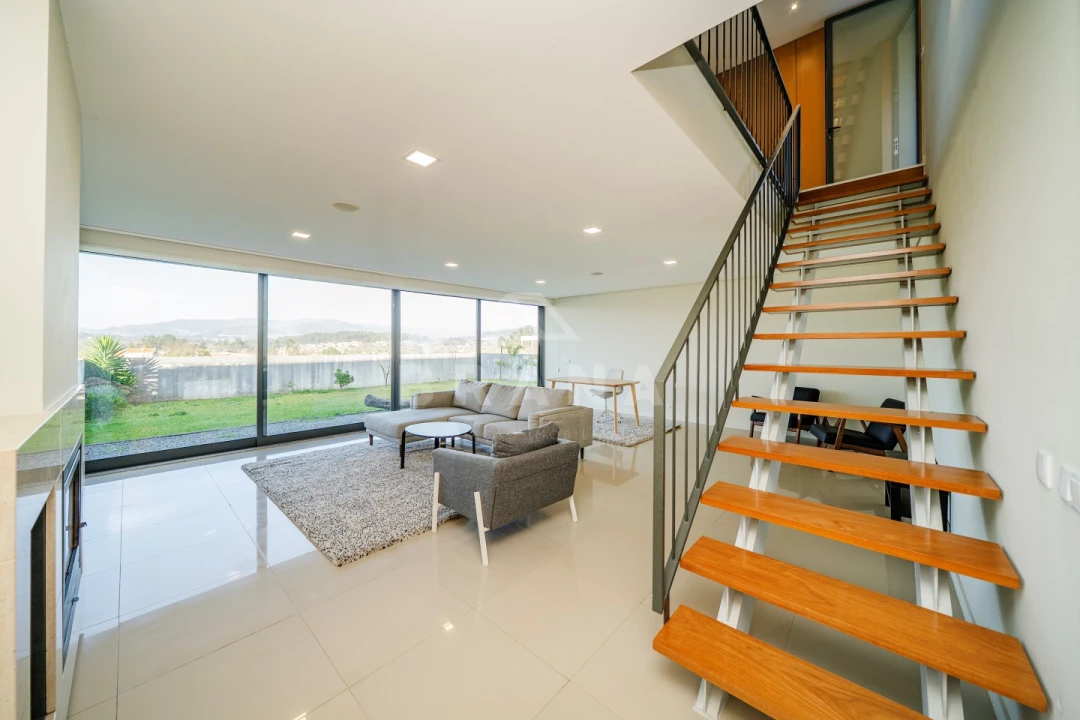 Moradia T4 para Venda em Bico Foto 29