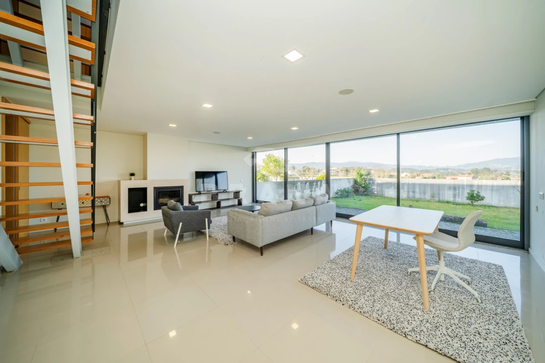 Moradia T4 para Venda em Bico Foto 30