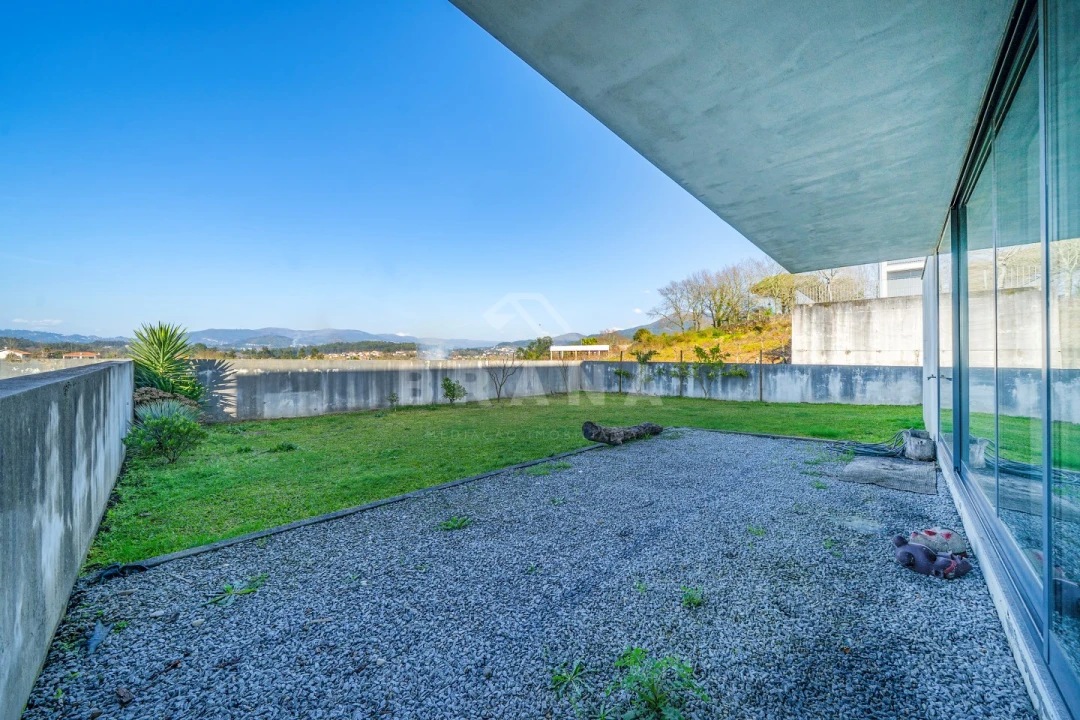 Moradia T4 para Venda em Bico Foto 32