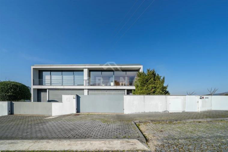 Moradia T4 para Venda em Bico