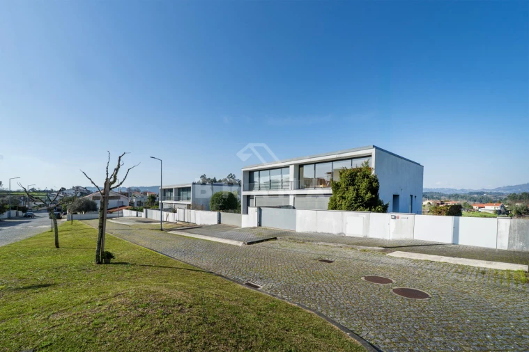 Moradia T4 para Venda em Bico Foto 2