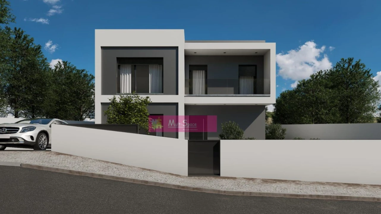 Moradia T4 para Venda em Meia Via Foto 1