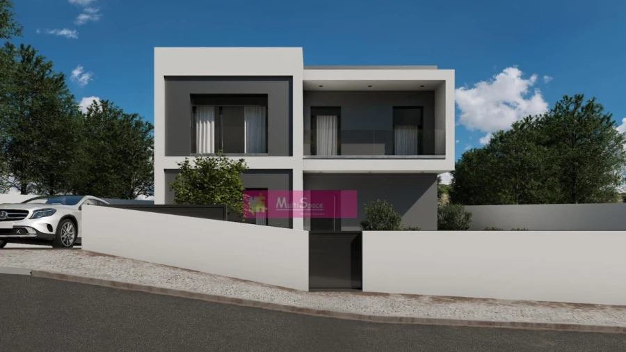 Moradia T4 para Venda em Meia Via
