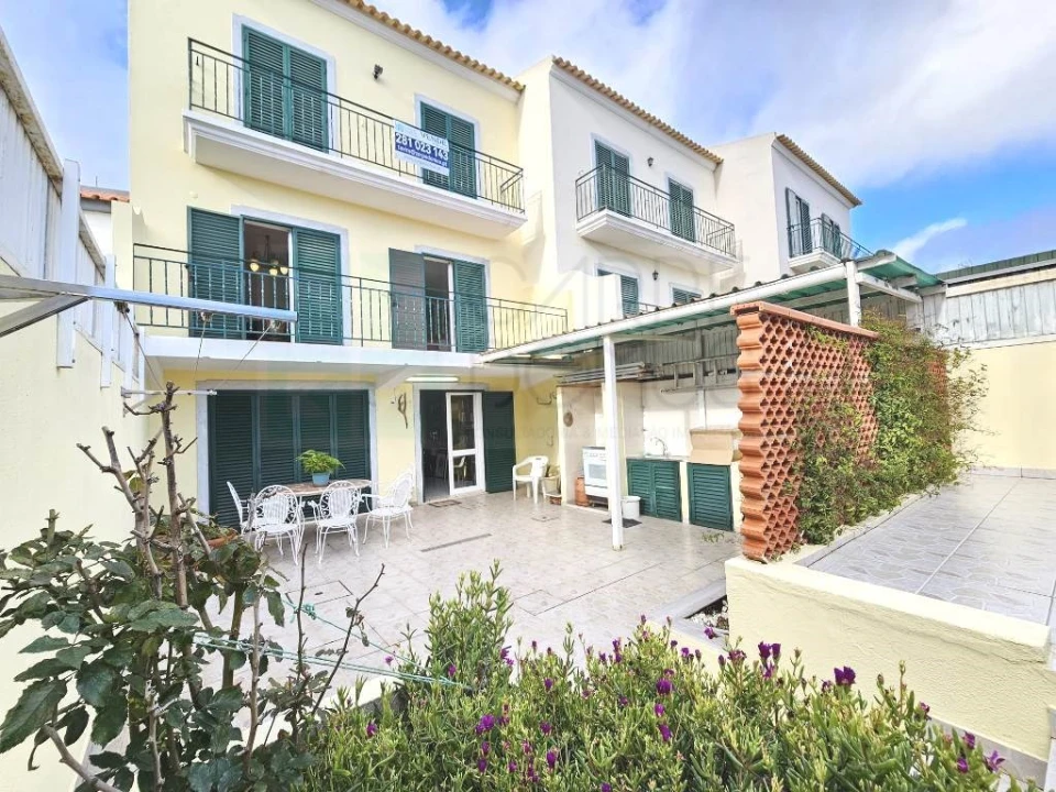 Moradia T4 para Venda em Vila Nova de Cacela Foto 1