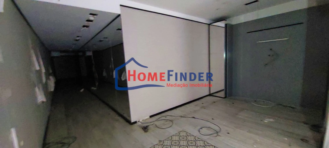 Loja para Arrendamento em Braga (São José de São Lázaro e São João do Souto) Foto 12