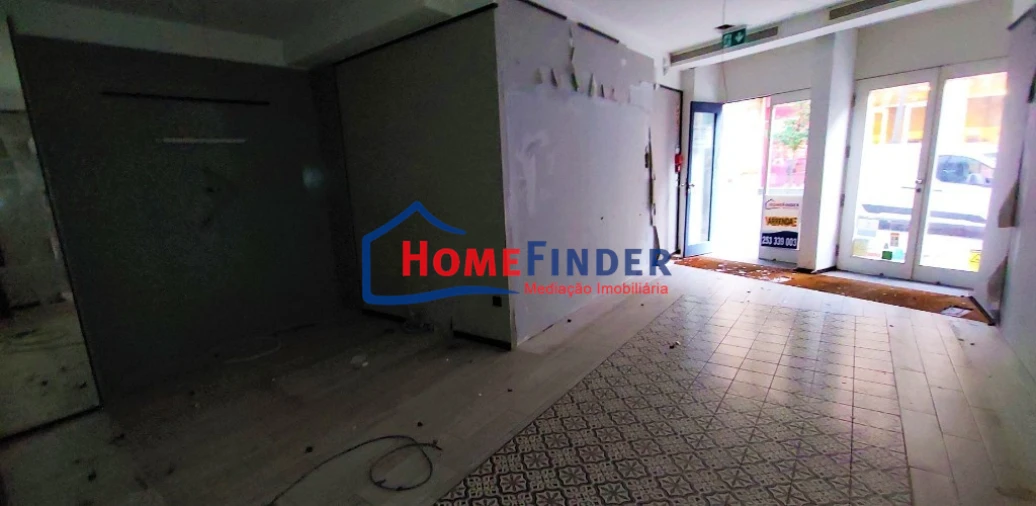 Loja para Arrendamento em Braga (São José de São Lázaro e São João do Souto) Foto 37