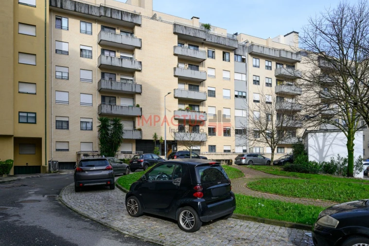 Apartamento T3 para Venda em Rio Tinto Foto 32
