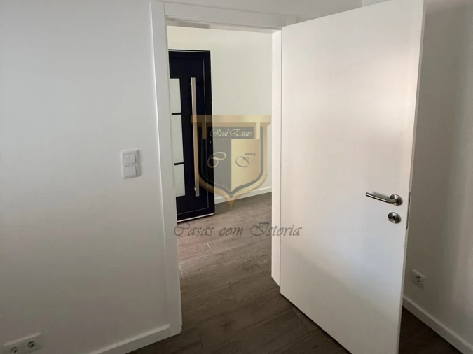 Moradia T2 para Venda em Santa Maria, São Pedro e Matacães Foto 16