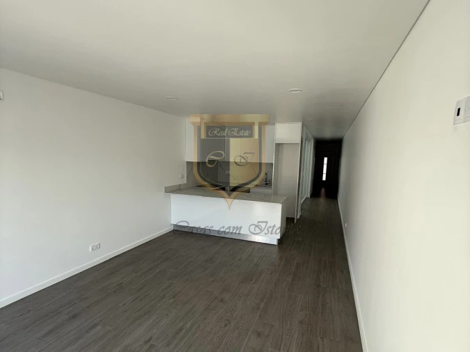 Moradia T2 para Venda em Santa Maria, São Pedro e Matacães Foto 10