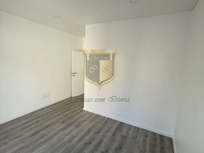 Moradia T2 para Venda em Santa Maria, São Pedro e Matacães Foto 23