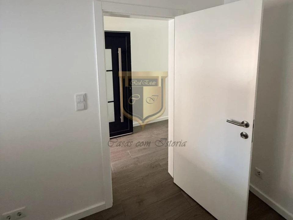 Moradia T2 para Venda em Santa Maria, São Pedro e Matacães Foto 16