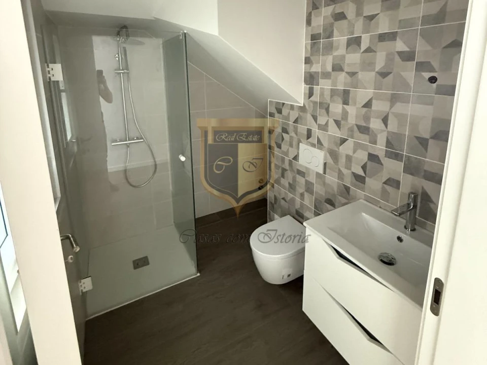 Moradia T2 para Venda em Santa Maria, São Pedro e Matacães Foto 6