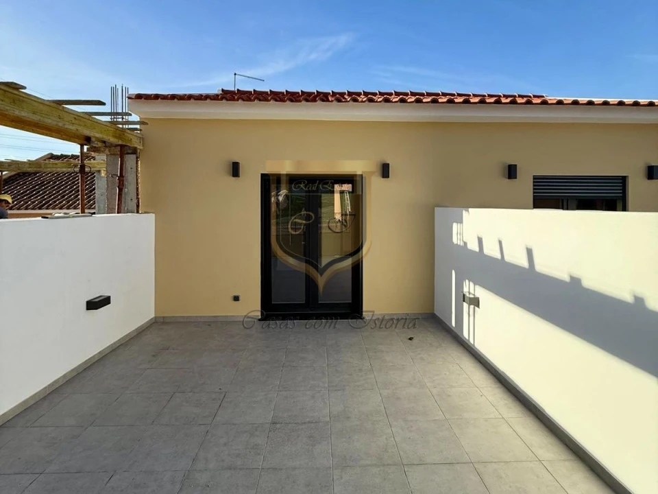 Moradia T2 para Venda em Santa Maria, São Pedro e Matacães Foto 17